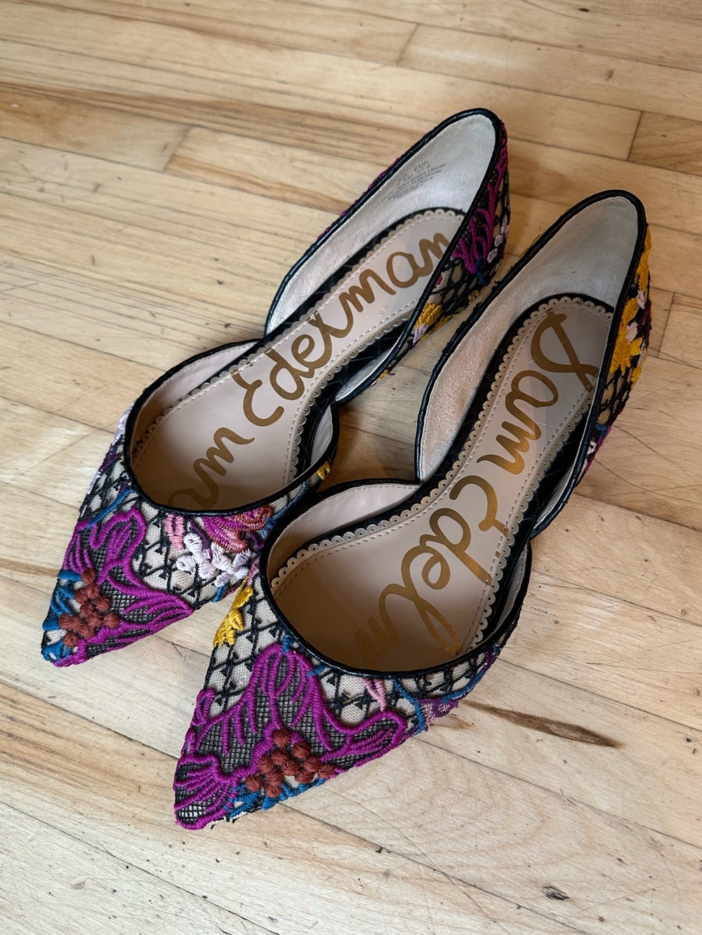 Sam Edelman Pointed-Toe Floral Embroidered d’Orsay Flats